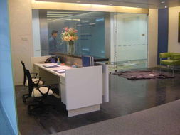 專業(yè)承接各類建筑裝飾裝修工程，打造理想空間